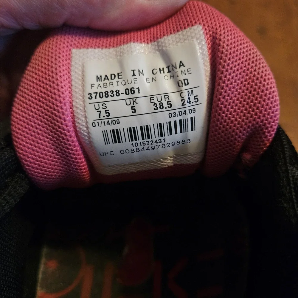 Nike‎ Shox M2 Womens 7.5 Black Hot Pink Silver 2009 370838-061